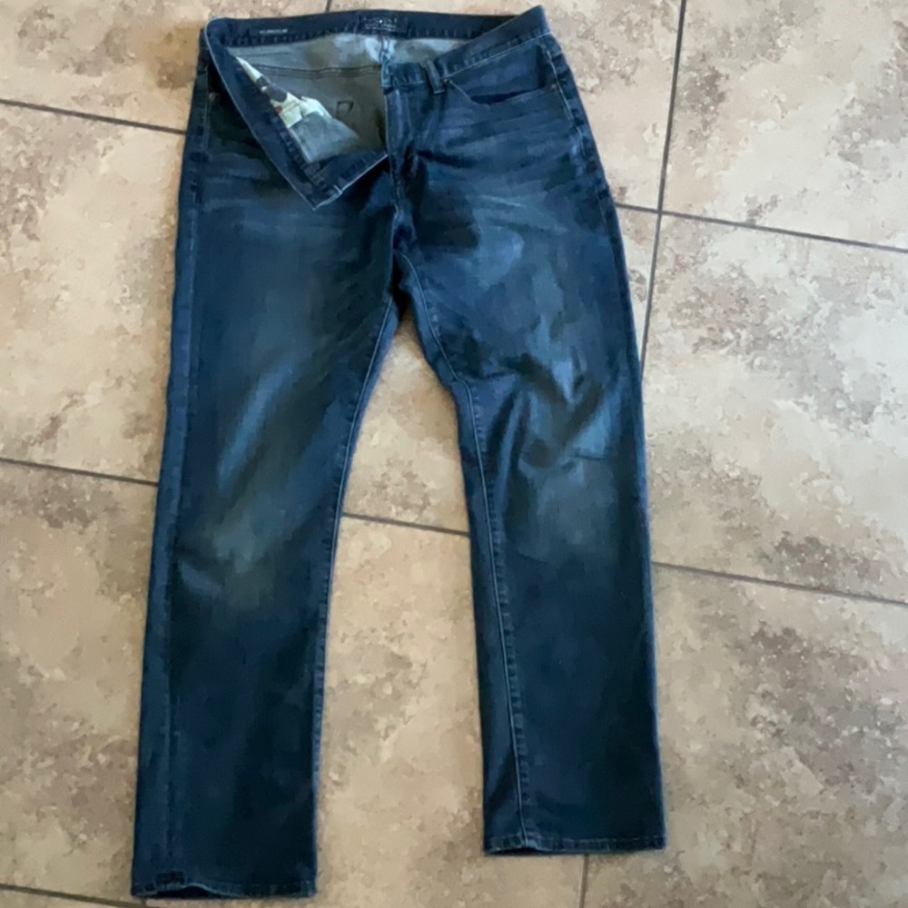Lucky Jeans. W 34. L 32. Men’s.